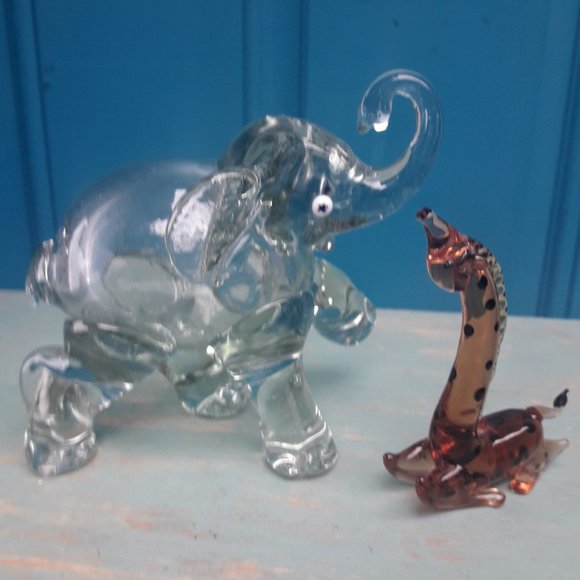 Glass Elephant Animal Figurine Hand Blown Bubble Glass Clear Handmade Glass Art - Picture 9 of 14